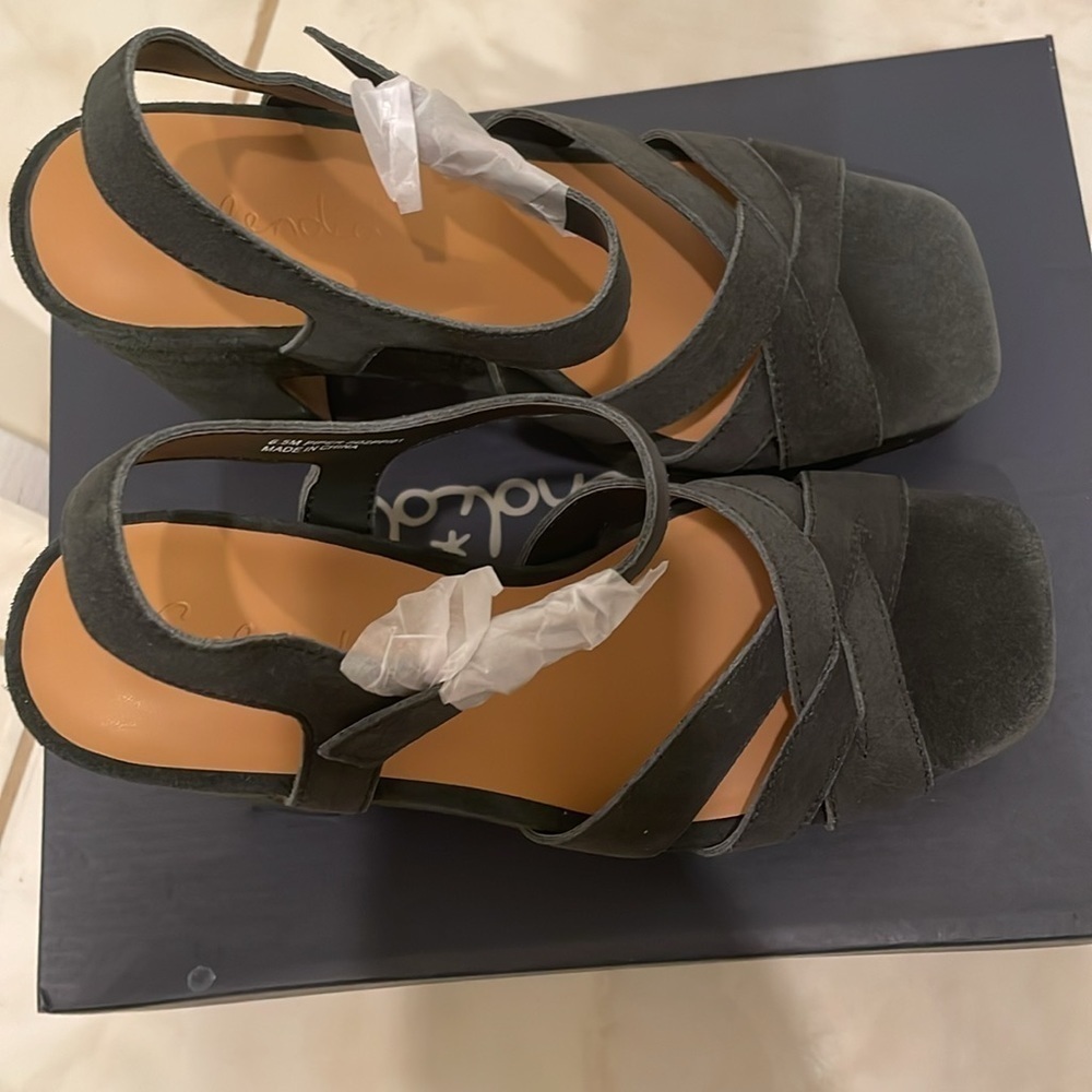 NWT SPLENDID PIPER SUEDE PLATFORM SANDAL IN BLACK Women’s 6.5​​​​​​ - Picture 5 of 9